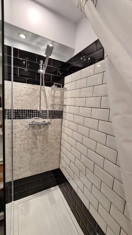 La Fluturi Apartament Apartment Сучеава Екстериор снимка
