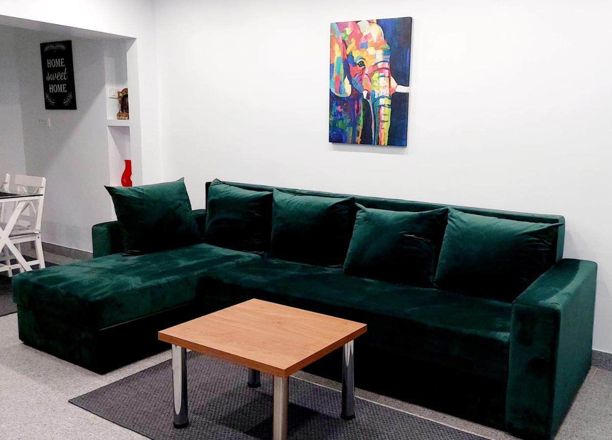 La Fluturi Apartament Apartment Сучеава Екстериор снимка