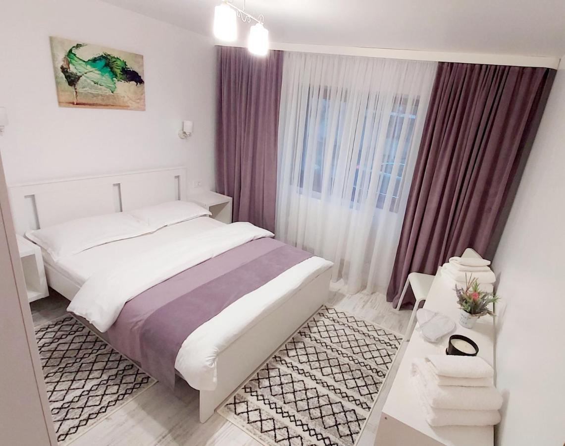 La Fluturi Apartament Apartment Сучеава Екстериор снимка