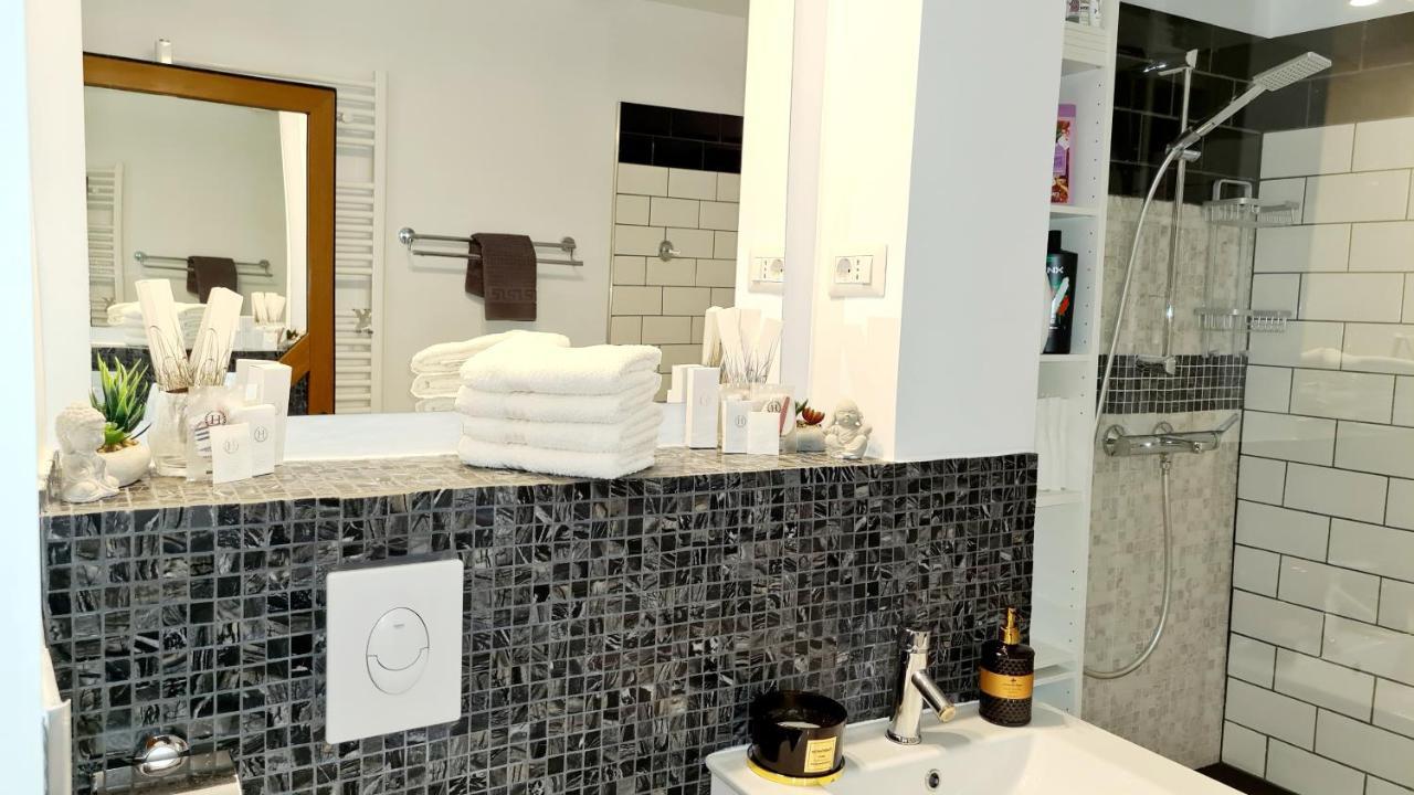 La Fluturi Apartament Apartment Сучеава Екстериор снимка